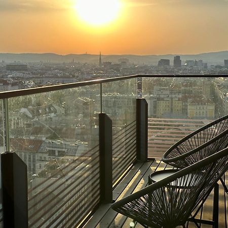 Panorama Sky Apartment I Rooftop Pool I Metro Station ウィーン エクステリア 写真