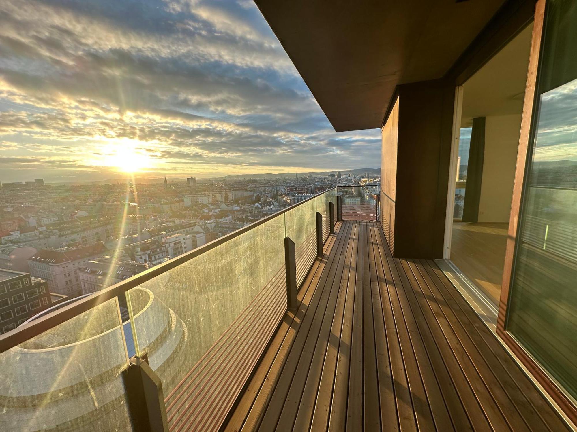 Panorama Sky Apartment I Rooftop Pool I Metro Station ウィーン エクステリア 写真